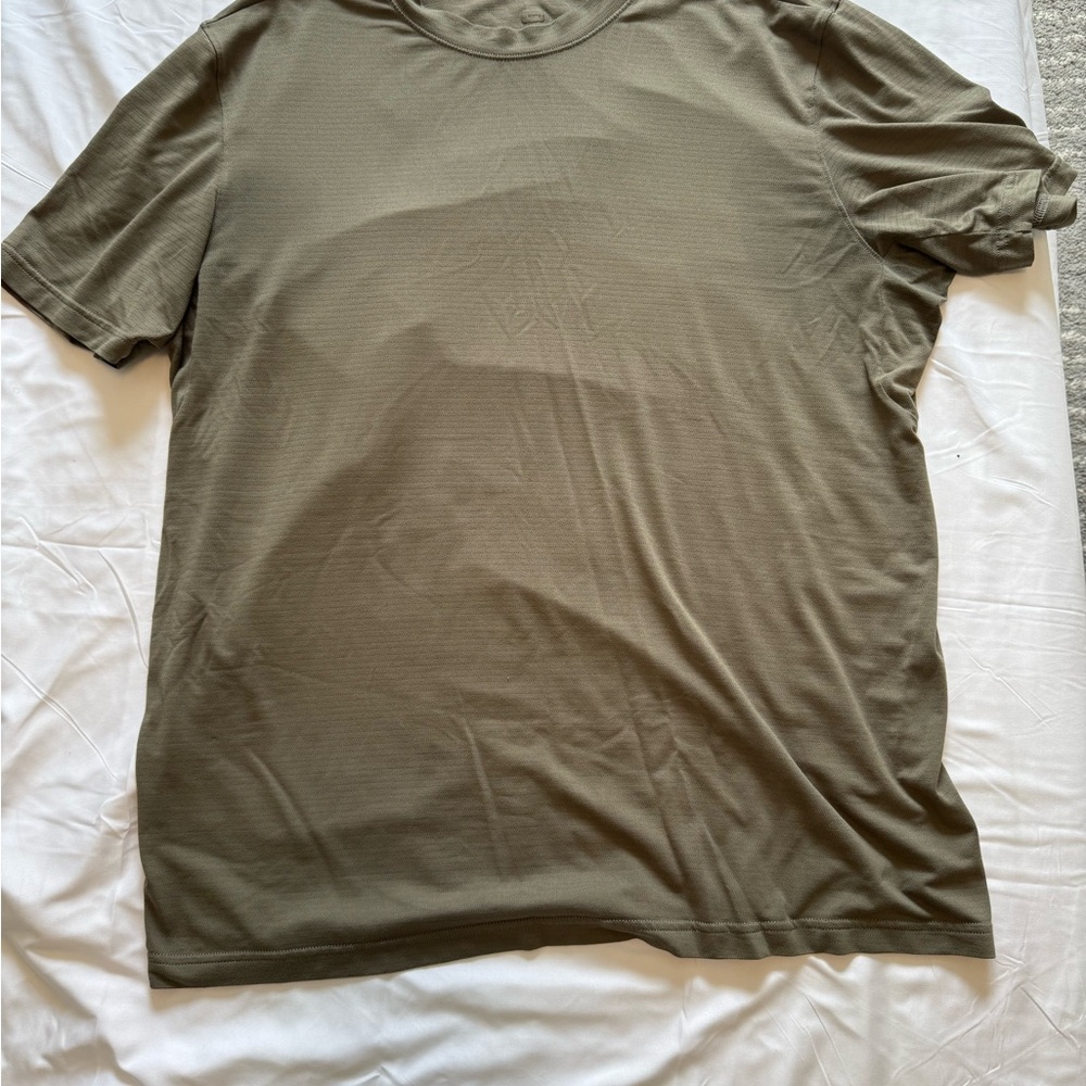 Men's Olive Green workout tee size large